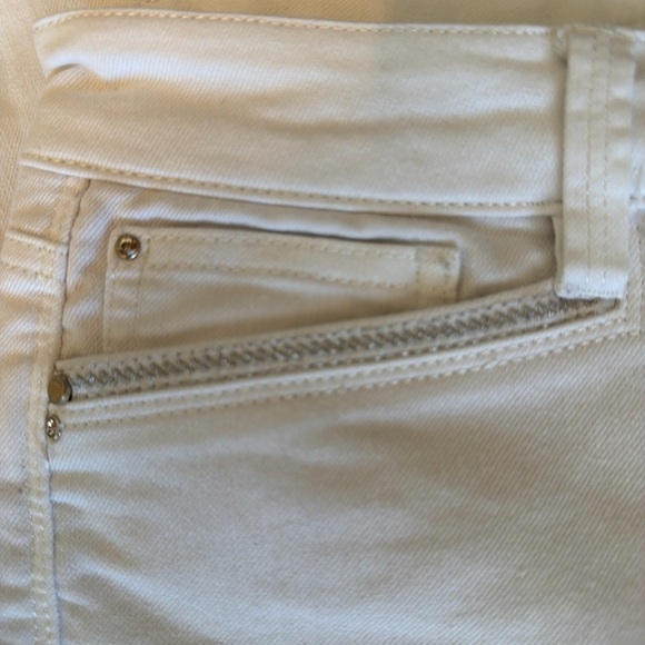 White House Black Market Women's Cream Straight Leg Jeans - Picture 4 of 8